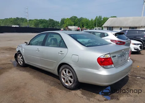 2005 Toyota Camry Le/Xle/Se from USA, damaged, VIN 4T1BF30KX5U590200